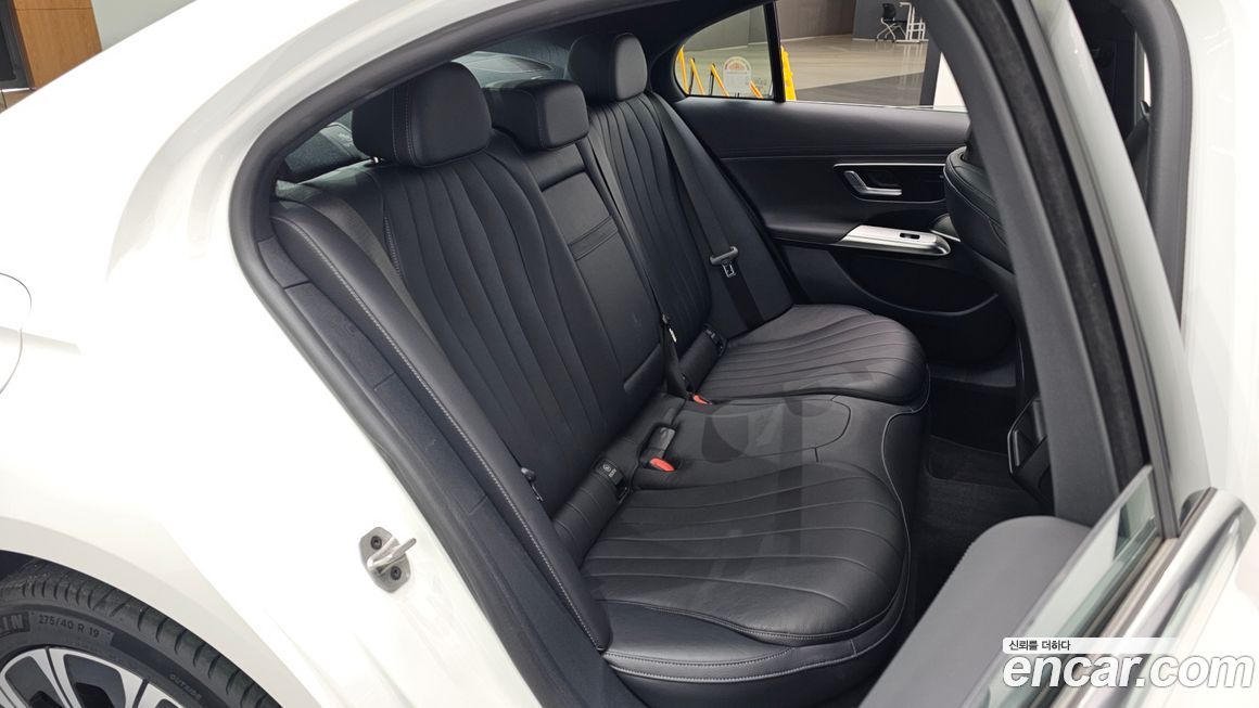 Mercedes-Benz E-Class 2025