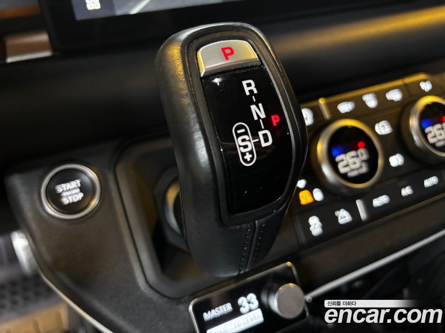 Land Rover Defender 2022