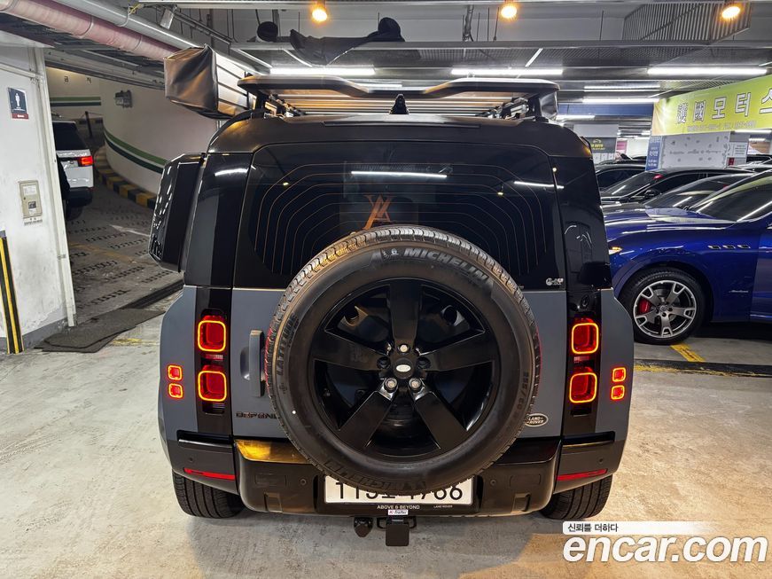 Land Rover Defender 2022