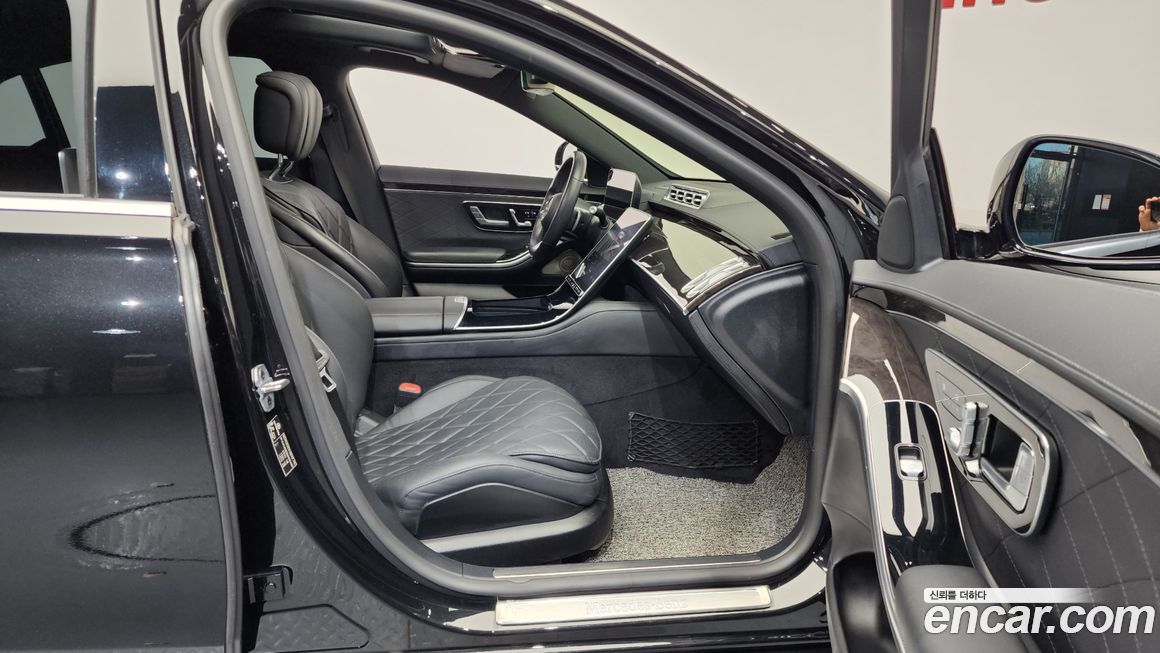 Mercedes-Benz S-Class 2021