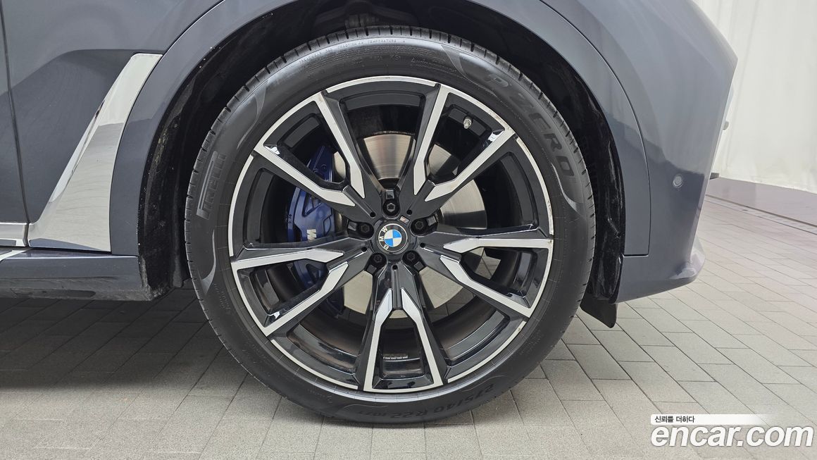 BMW X7 2022