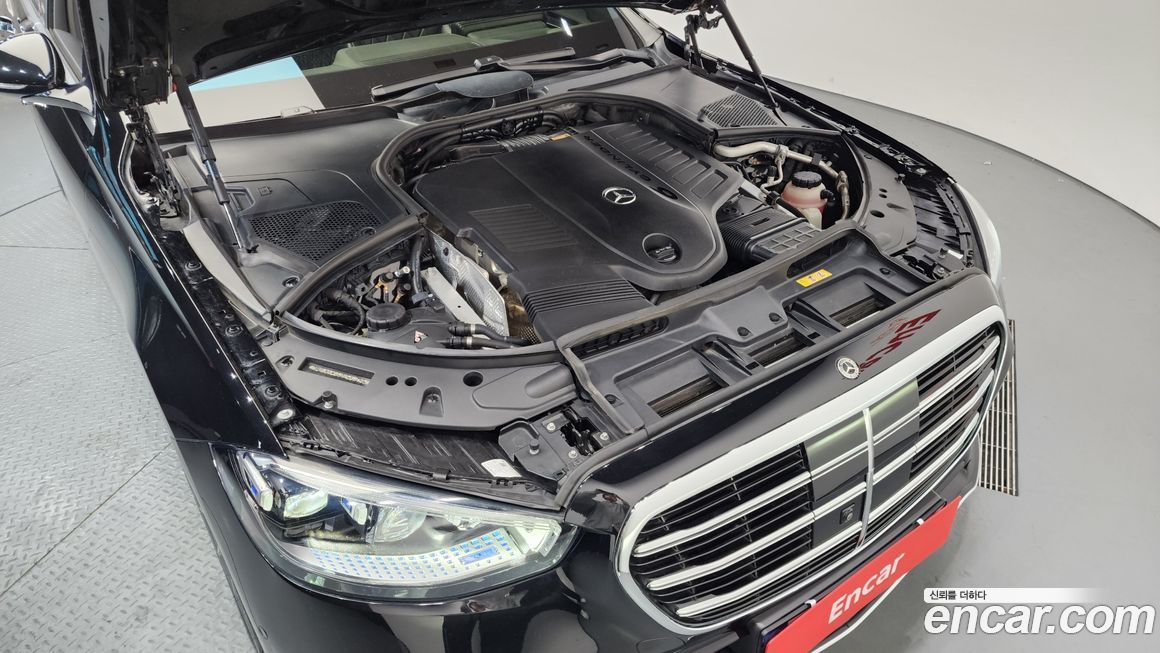 Mercedes-Benz S-Class 2021