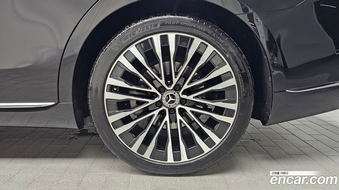 Mercedes-Benz S-Class 2022