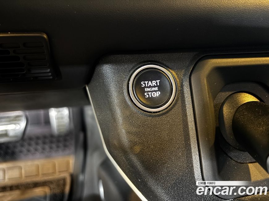 Land Rover Defender 2022