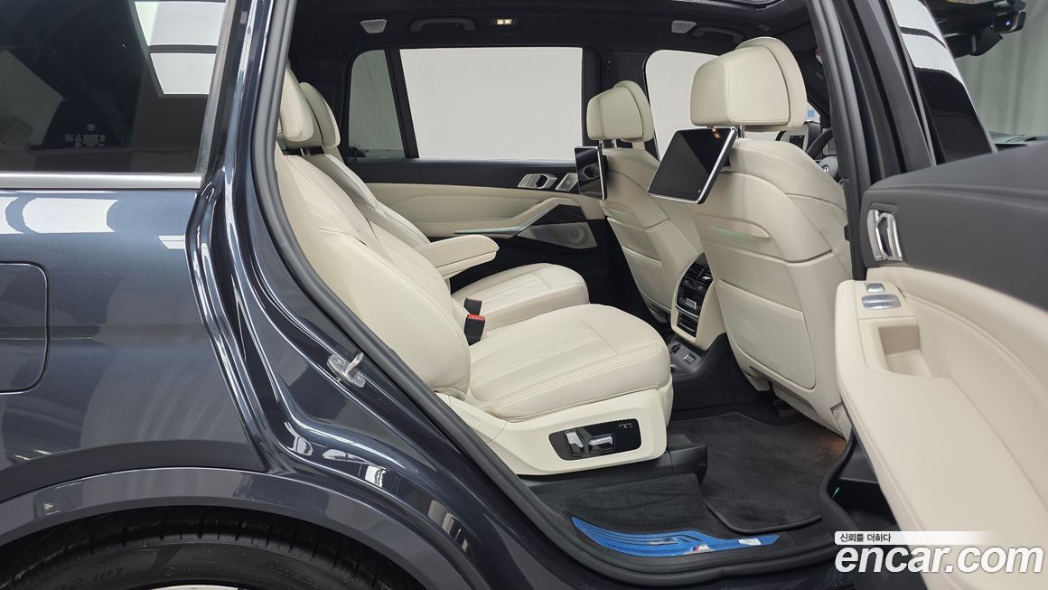 BMW X7 2022