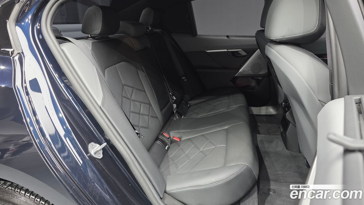 BMW 5-Series 2025