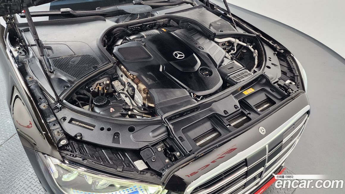 Mercedes-Benz S-Class 2021