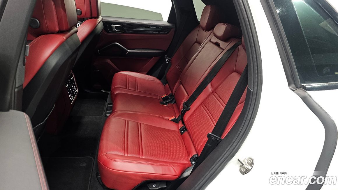 Porsche Cayenne 2022