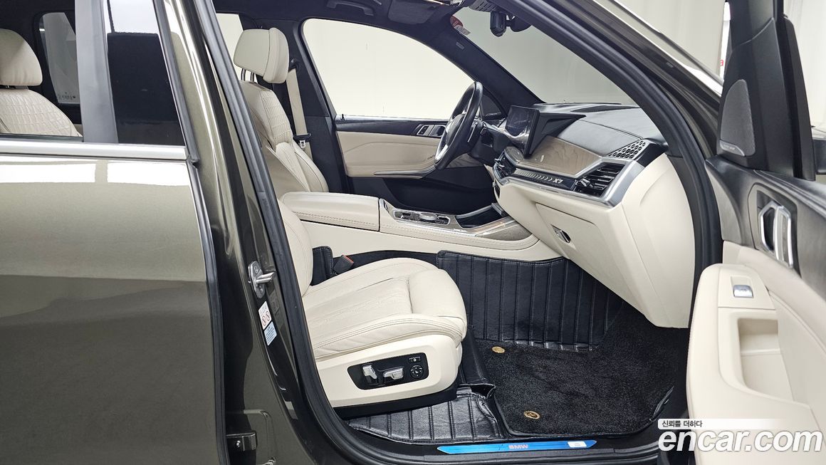 BMW X7 2023