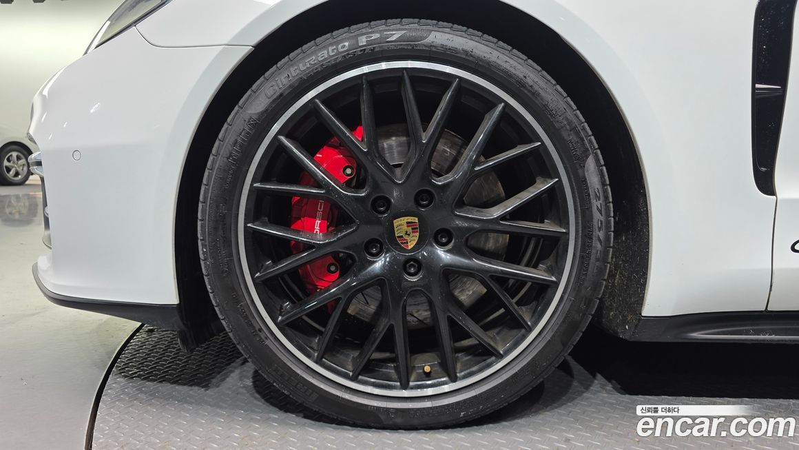 Porsche Panamera 2019