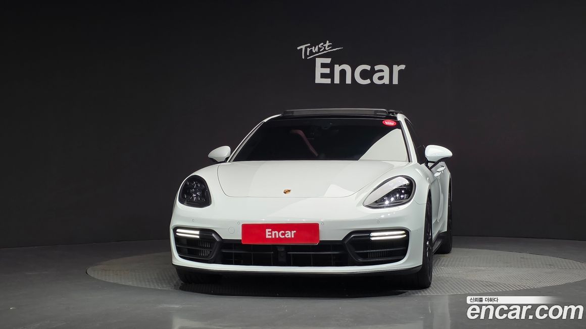 Porsche Panamera 2019