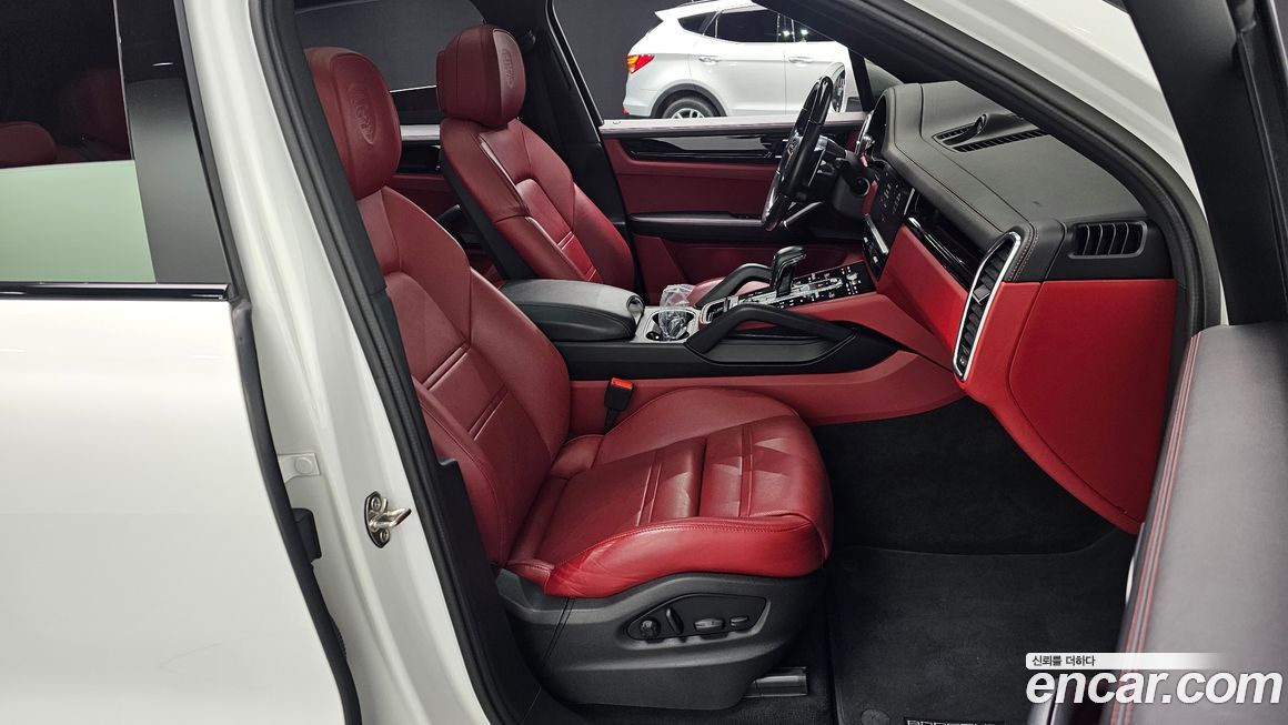 Porsche Cayenne 2022