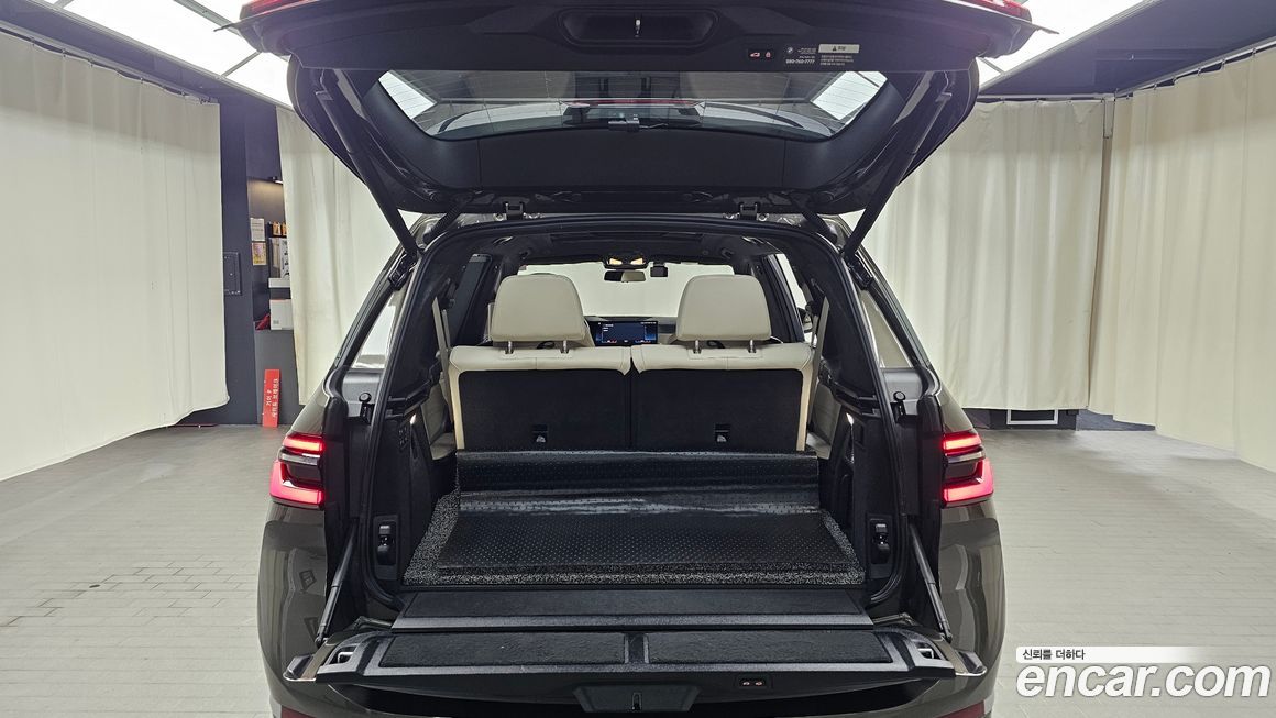 BMW X7 2023