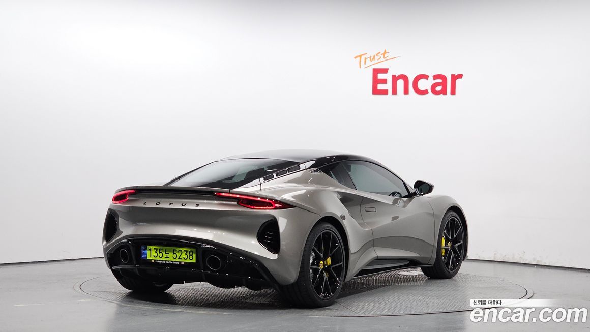 Lotus Emira 2024