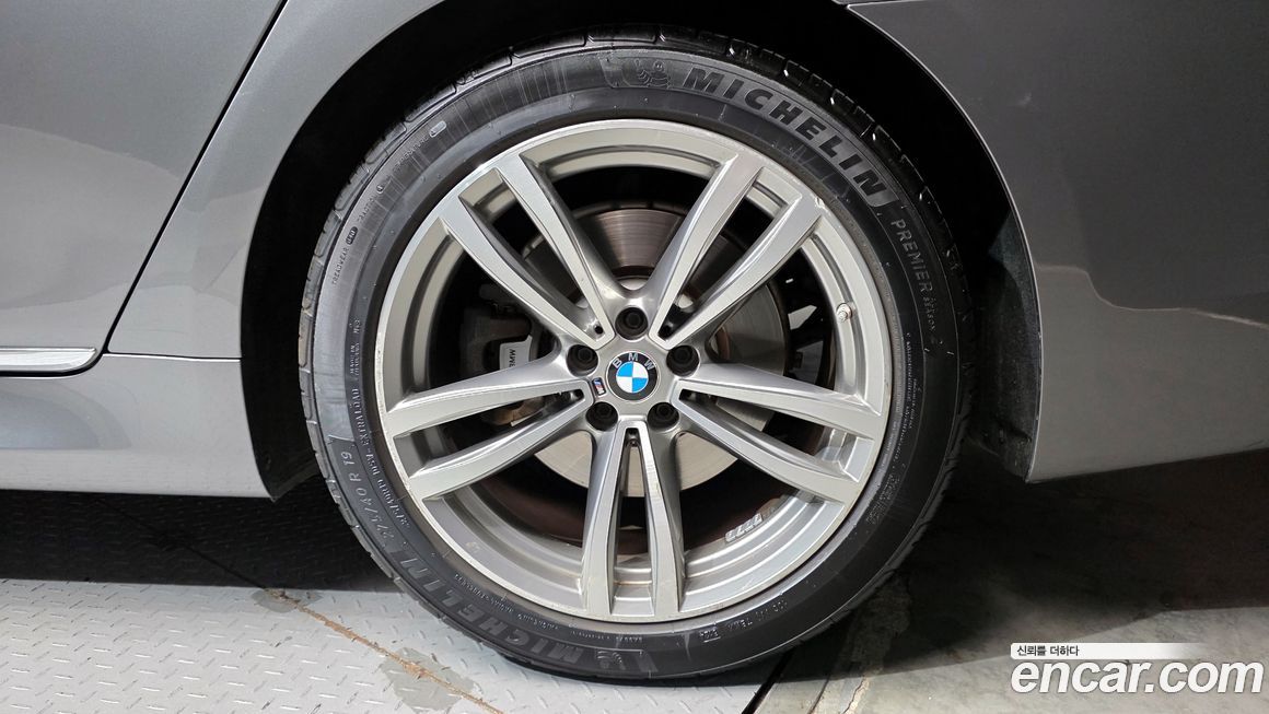 BMW 7-Series 2018