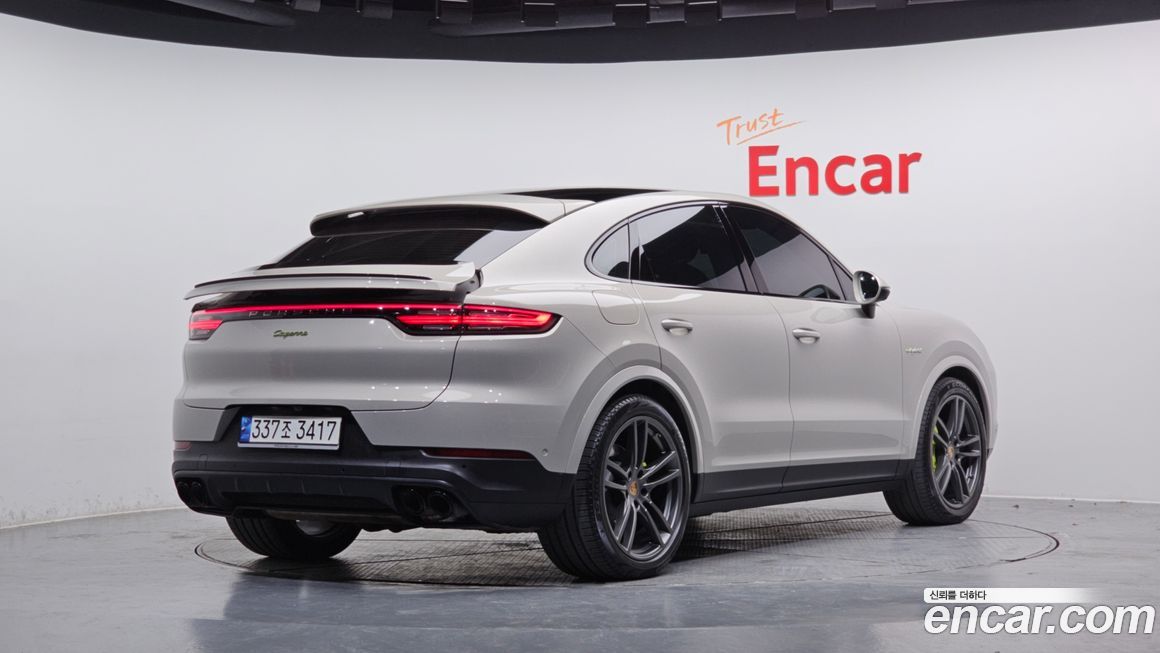 Porsche Cayenne 2021