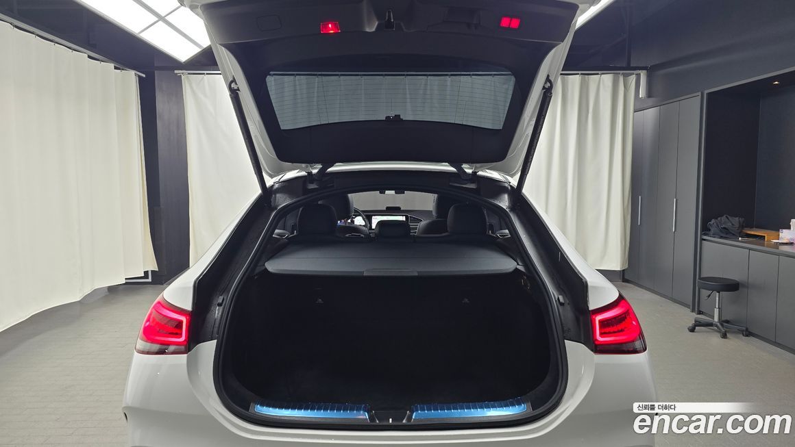 Mercedes-Benz GLE-Class 2023