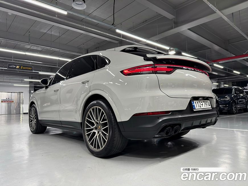 Porsche Cayenne 2022