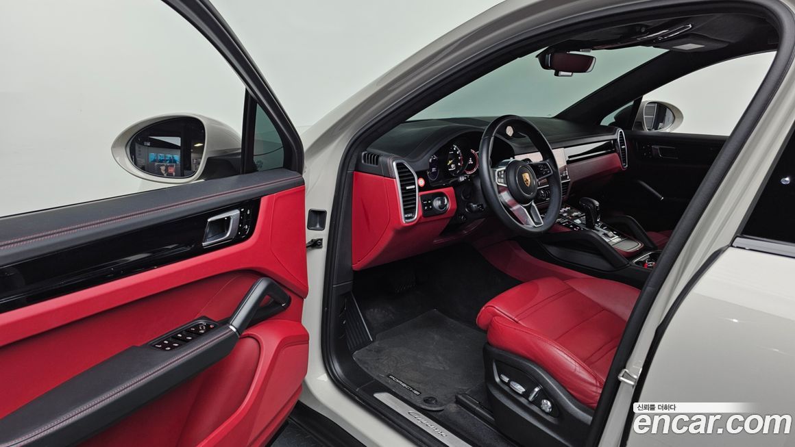 Porsche Cayenne 2021