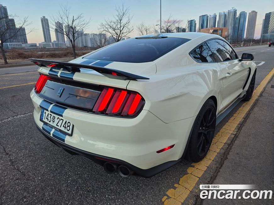 Ford Mustang 2020