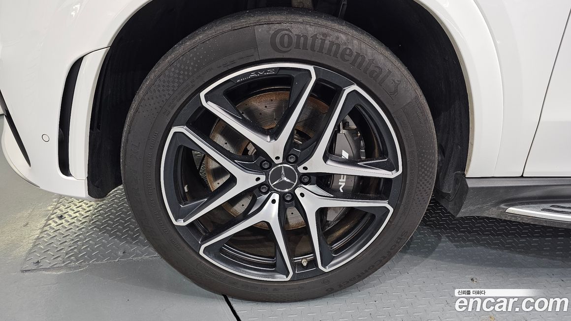 Mercedes-Benz GLE-Class 2023