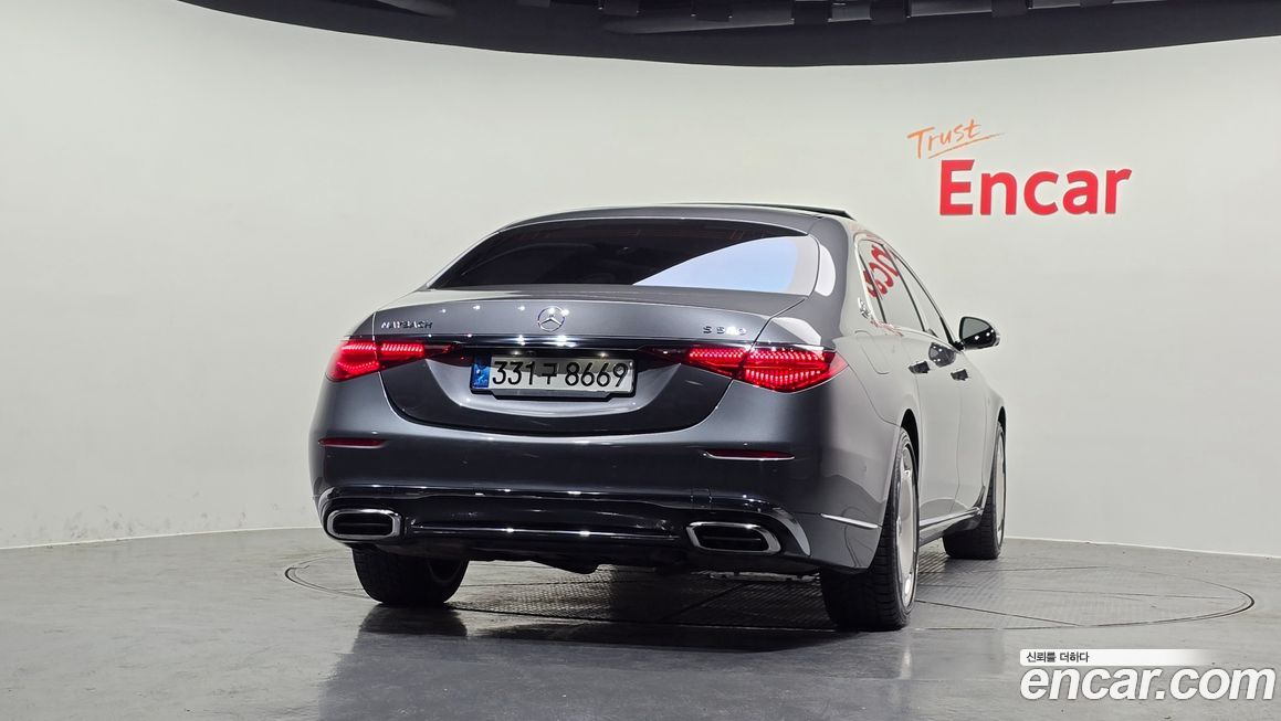 Mercedes-Benz S-Class 2021