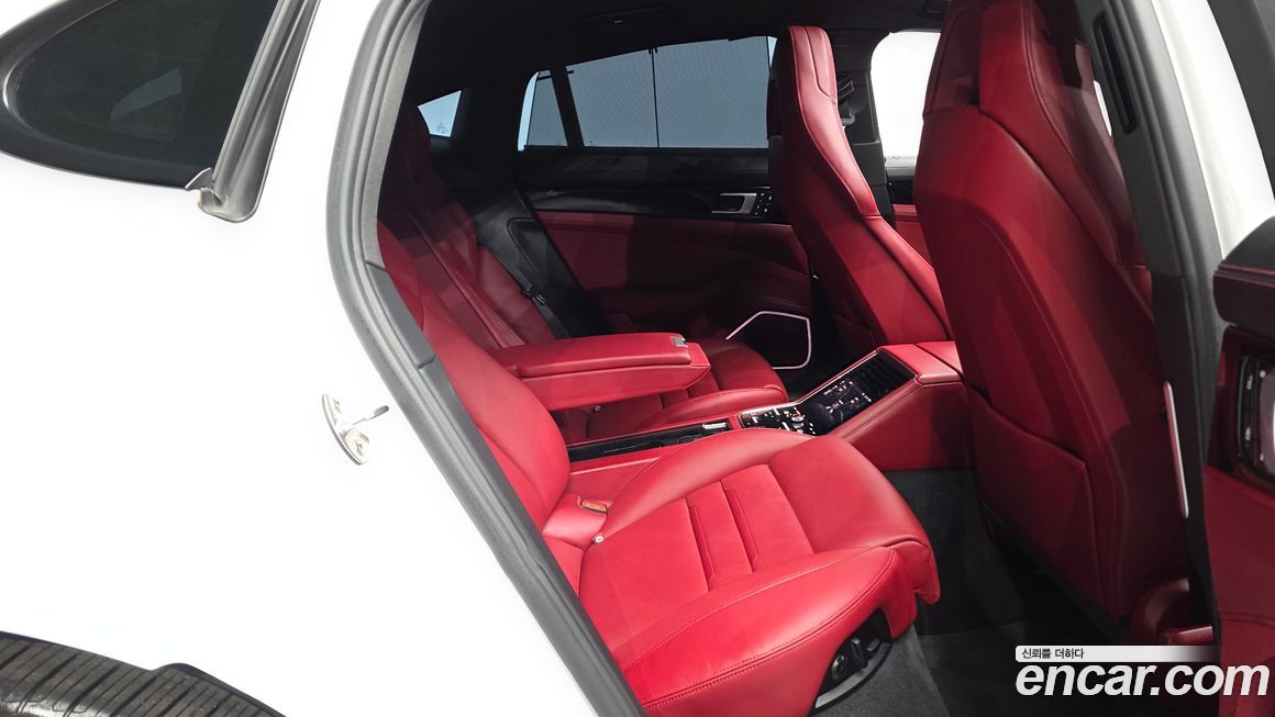 Porsche Panamera 2022