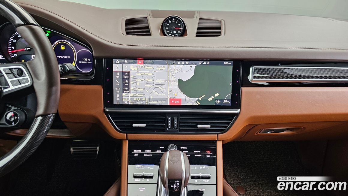 Porsche Cayenne 2021