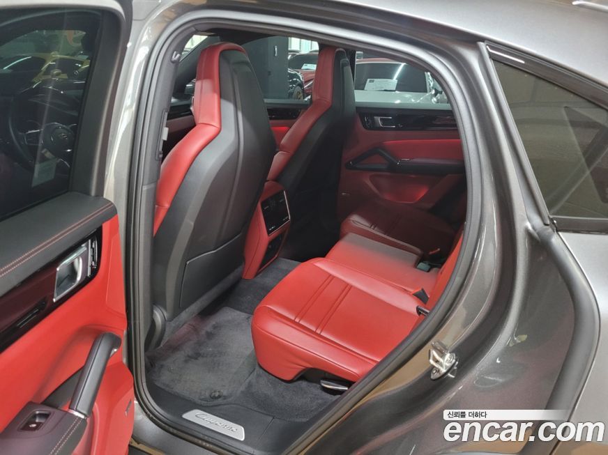 Porsche Cayenne 2021