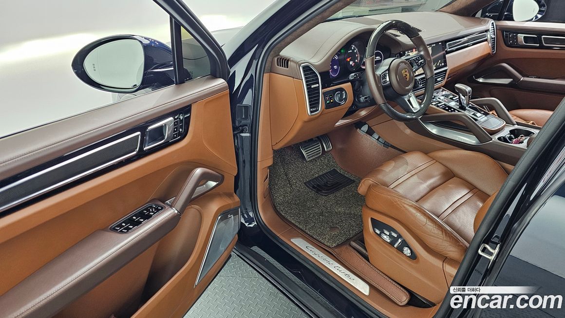 Porsche Cayenne 2021