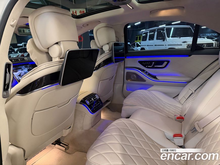 Mercedes-Benz S-Class 2023