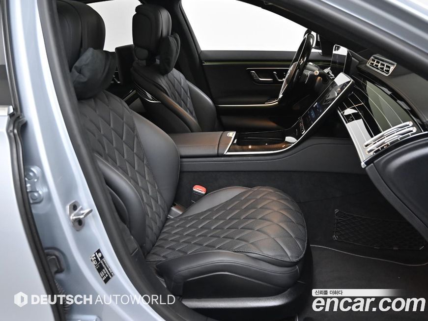 Mercedes-Benz S-Class 2024