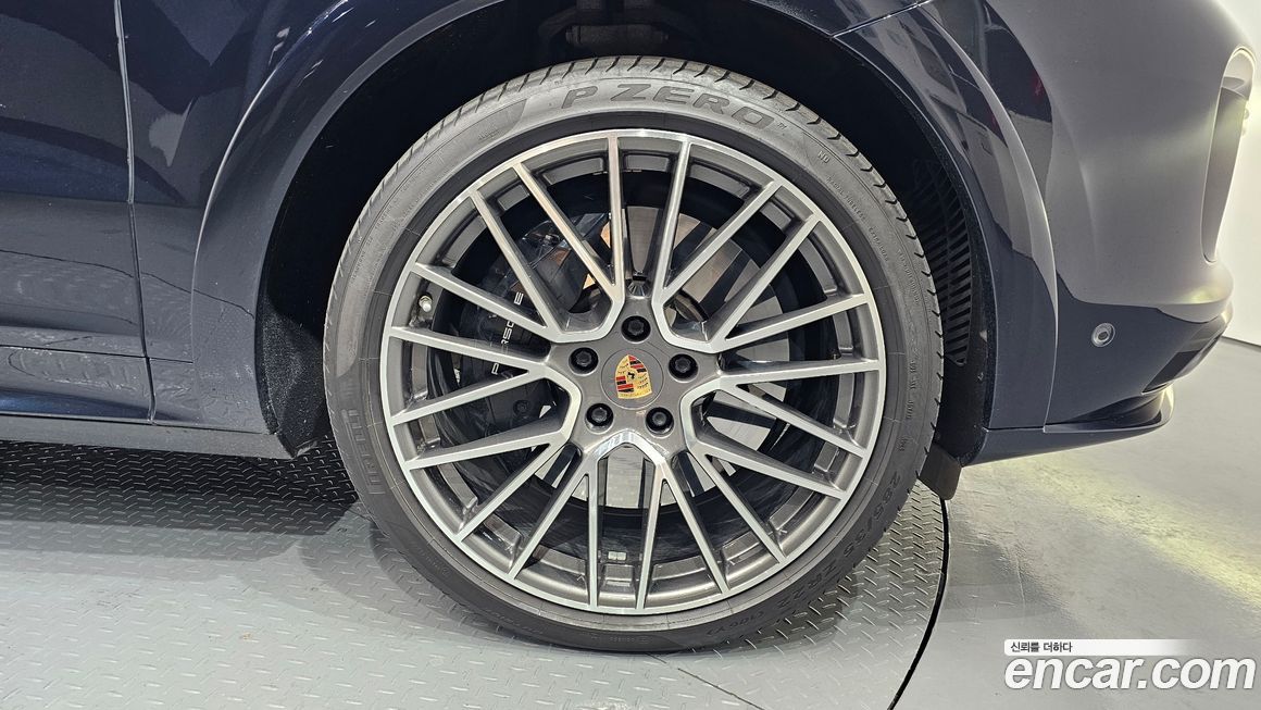 Porsche Cayenne 2021