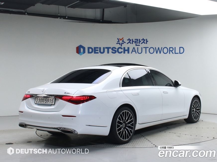 Mercedes-Benz S-Class 2024