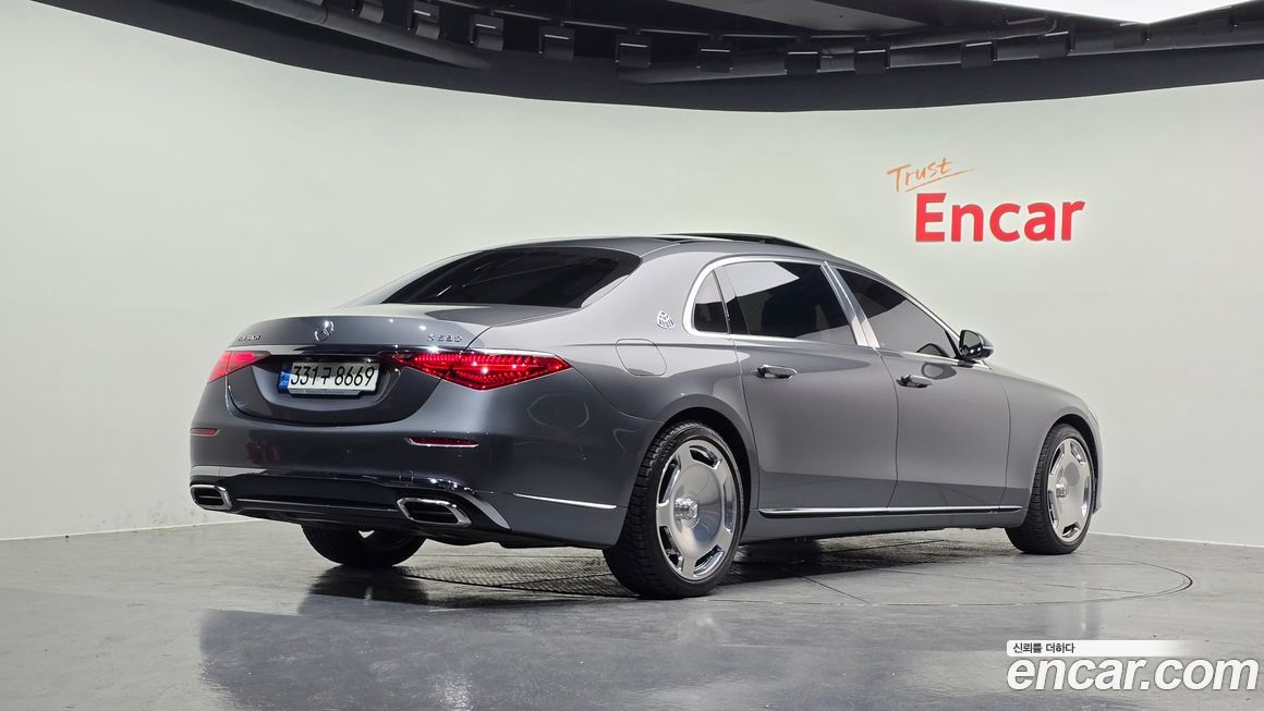 Mercedes-Benz S-Class 2021