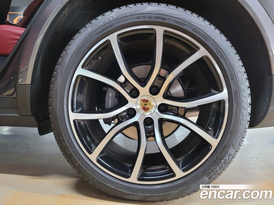 Porsche Cayenne 2021