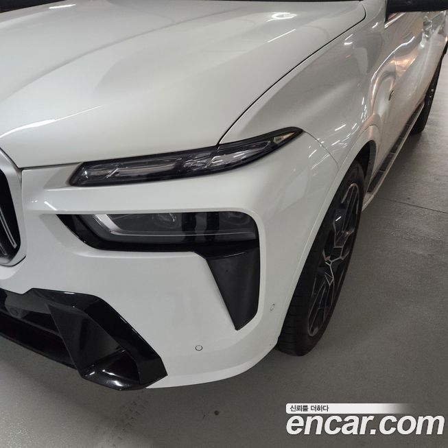 BMW X7 2025