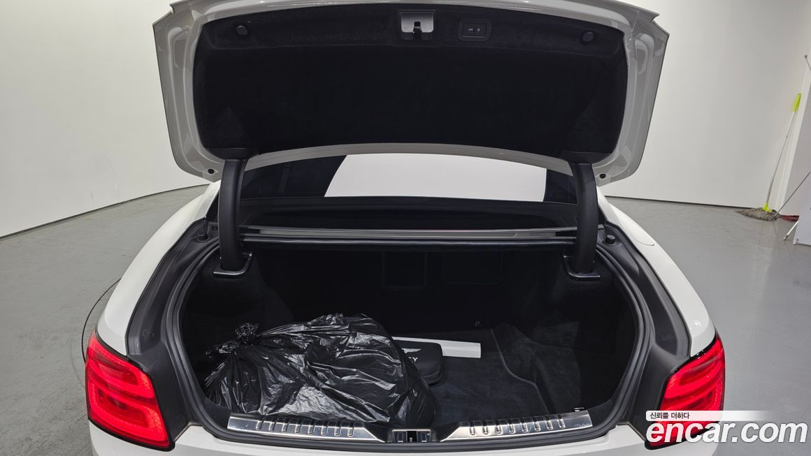 Bentley Flying Spur 2022