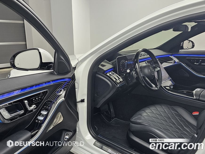 Mercedes-Benz S-Class 2024