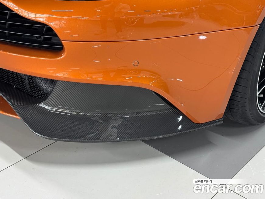 Astonmartin Vanquish 2016