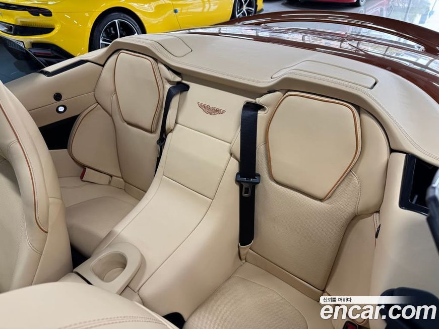 Astonmartin Vanquish 2016