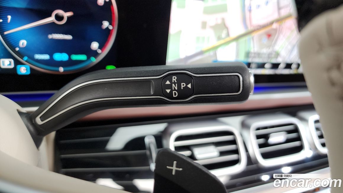 Mercedes-Benz GLS-Class 2023