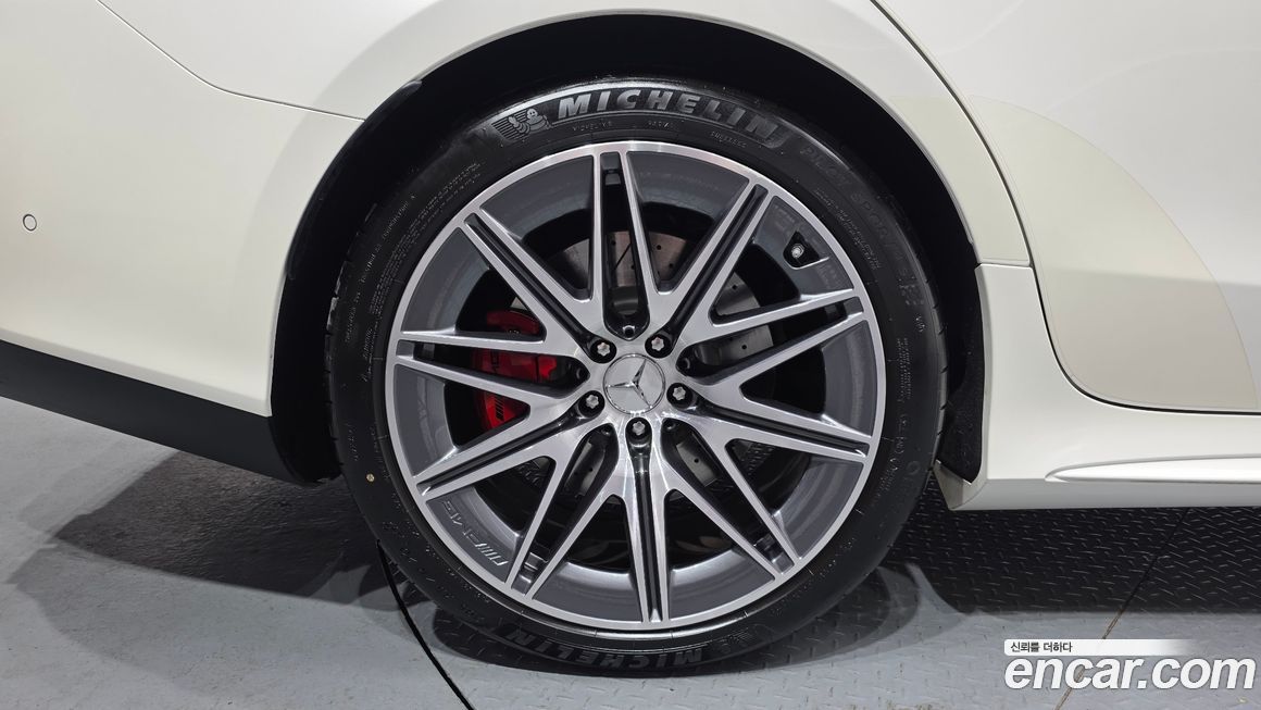 Mercedes-Benz AMG GT 2023