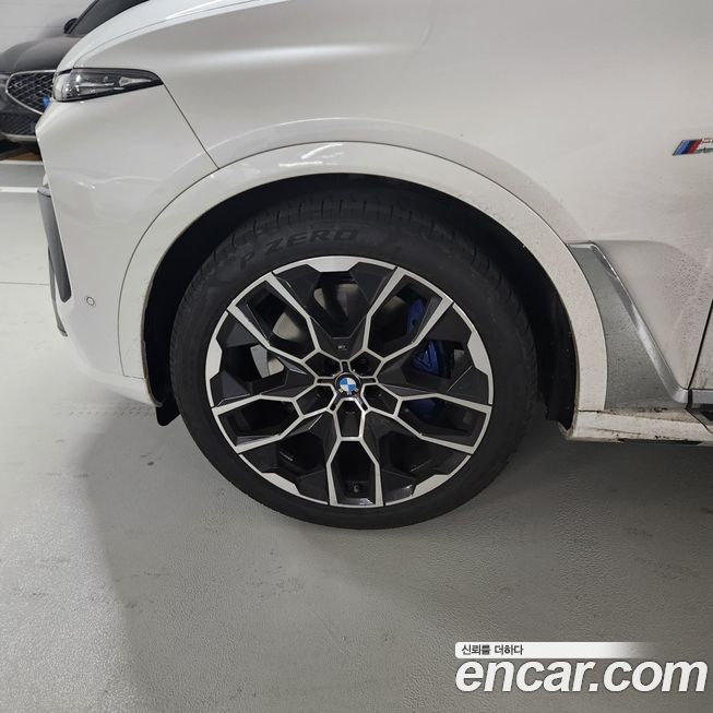 BMW X7 2025