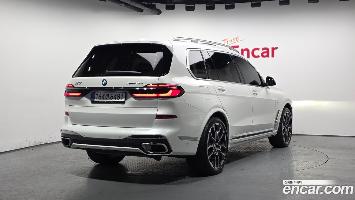 BMW X7 2025