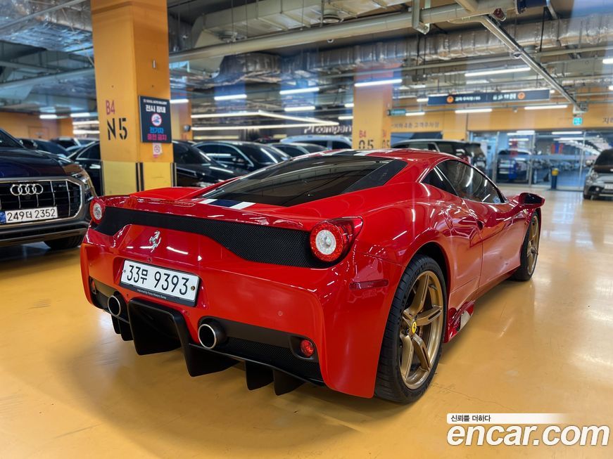 Ferrari 458 2015