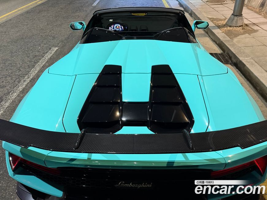 Lamborghini Huracan 2023
