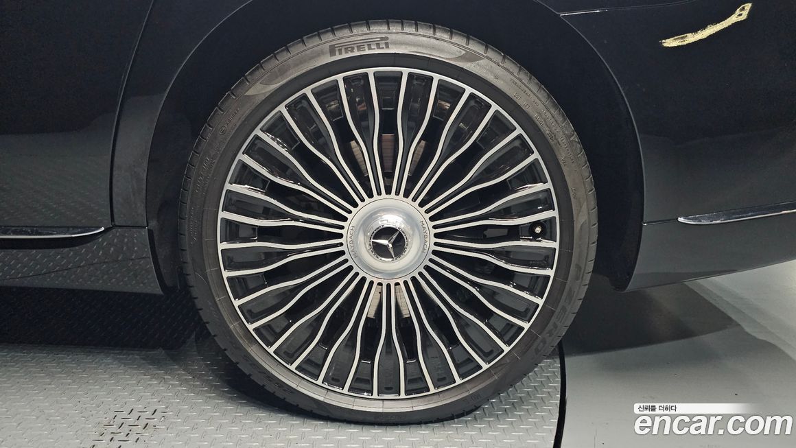 Mercedes-Benz S-Class 2023