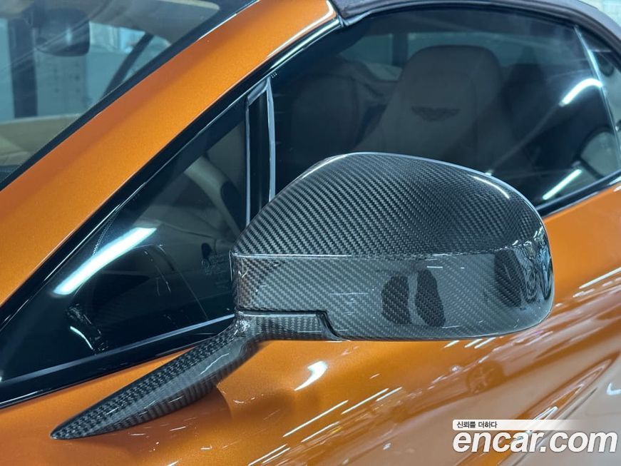 Astonmartin Vanquish 2016