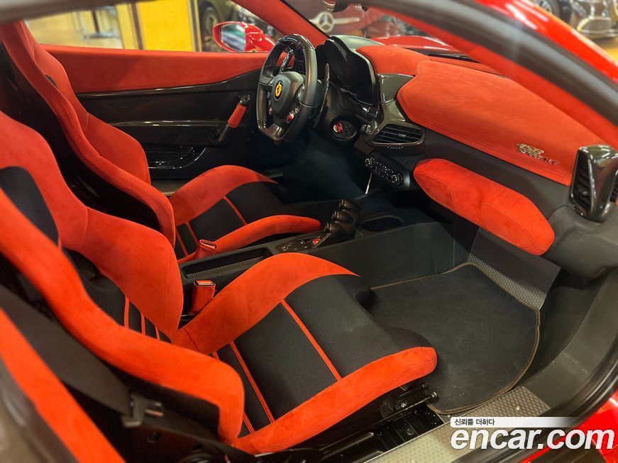 Ferrari 458 2015
